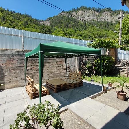 Ati Mta - Eco Hostel ボルジョミ エクステリア 写真