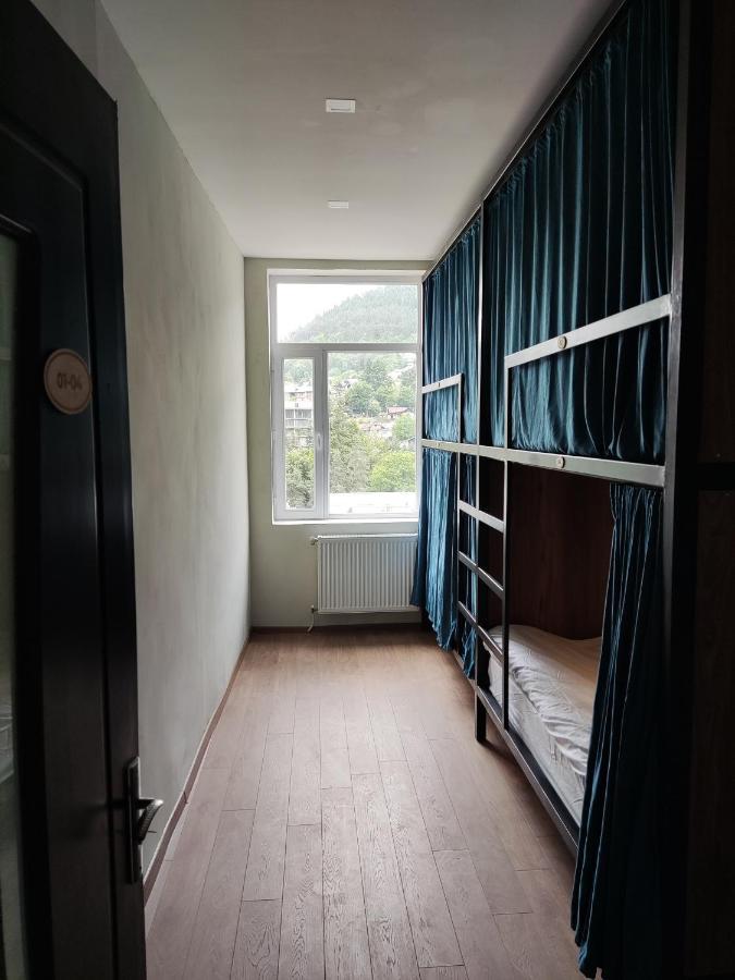 Ati Mta - Eco Hostel ボルジョミ エクステリア 写真