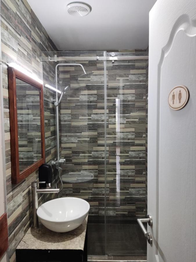 Ati Mta - Eco Hostel ボルジョミ エクステリア 写真