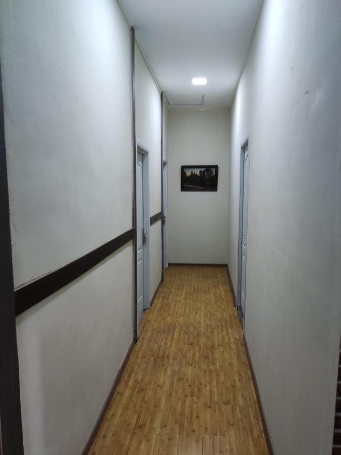 Ati Mta - Eco Hostel ボルジョミ エクステリア 写真