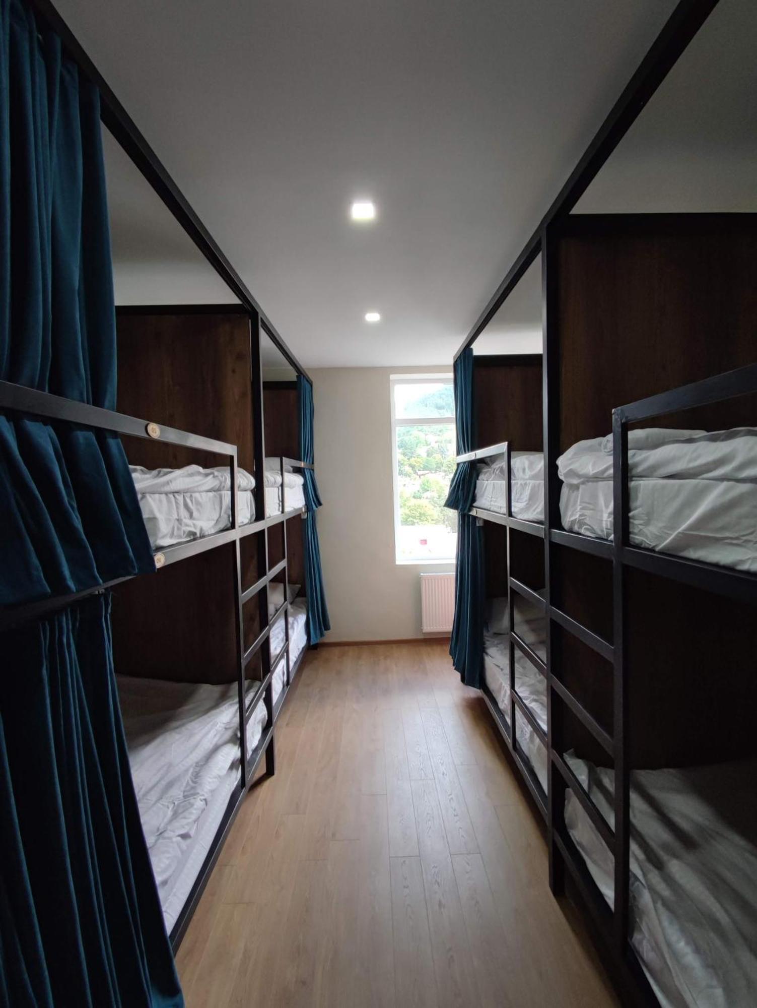 Ati Mta - Eco Hostel ボルジョミ エクステリア 写真