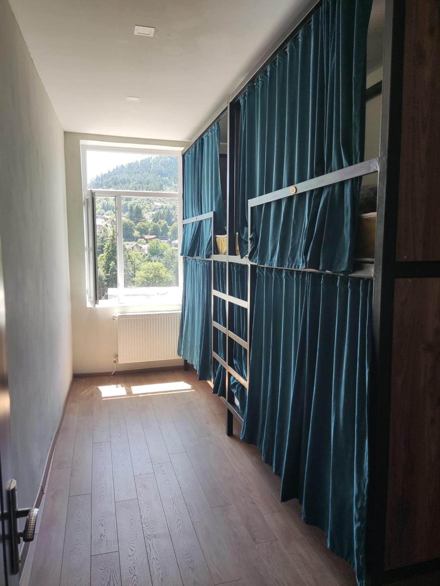 Ati Mta - Eco Hostel ボルジョミ エクステリア 写真