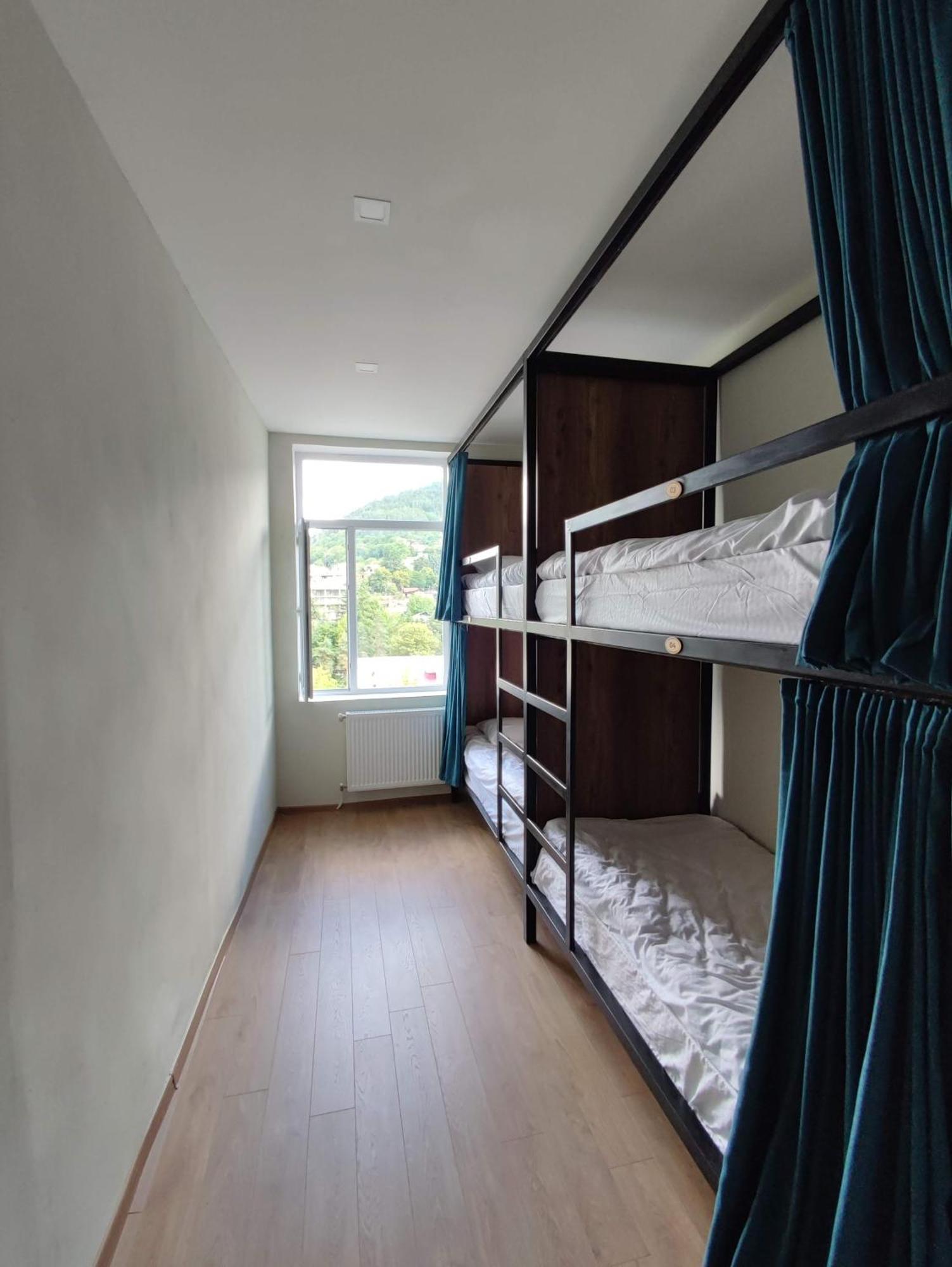 Ati Mta - Eco Hostel ボルジョミ エクステリア 写真